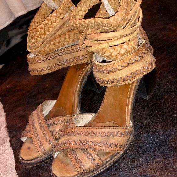 steve madden freebird sandals